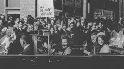 Prezydent J. Kennedy w Dallas. Fot. PAP/CAF/Archiwum