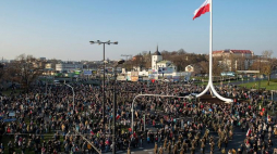 Odsłonięcie Masztu Niepodległości w Lublinie w ramach obchodów 100-lecia odzyskania przez Polskę niepodległości. Fot. PAP/W. Pacewicz