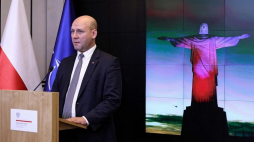 Wiceszef MSZ Szymon Szynkowski vel Sęk podczas konferencji prasowej nt. działań związanych z setną rocznicą odzyskania przez Polskę niepodległości. Fot. PAP/T. Gzell