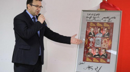 Wiceprezes Poczty Polskiej Wiesław Włodek podczas prezentacji znaczków z okazji 100-lecia odzyskania niepodległości. Fot. PAP/P. Supernak