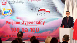 Mateusz Morawiecki podczas gali programu stypendialnego „100 na 100” im. Haliny Konopackiej i Ignacego Matuszewskiego w Warszawie. Fot. PAP/P. Nowak