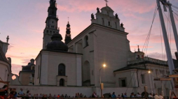 Częstochowa, 14.08.2018. Msza święta odprawiona dla uczestników pielgrzymek, 14 bm. w wigilię uroczystości Wniebowzięcia Najświętszej Maryi Panny na Jasnej Górze. Fot. PAP/W. Deska