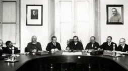   Rząd Wincentego Witosa 1923. Skład po zmianach 27.X.1923. Źródło: Wikimedia Commons