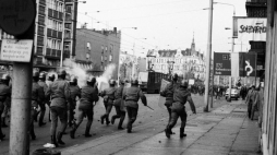 Szczecin, grudzień 1981 r. Stan wojenny. Fot. PAP/J. Undro