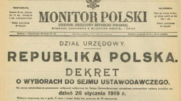 Dekret o wyborach do Sejmu Ustawodawczego. Źródło: Wikimedia Commons