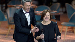Paweł Pawlikowski i Ewa Puszczyńska z Europejską Nagrodą Filmową. Fot. PAP/EPA