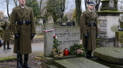 Uroczystości upamiętniające Aleksandra Ładosia przy grobie dyplomaty na warszawskich Powązkach. Fot. PAP/J. Kamiński