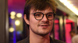 Dawid Ogrodnik nominowany za rolę w filmie „Cicha noc”, podczas uroczystości wręczenia nagrody im. Zbyszka Cybulskiego za rok 2017.  PAP/M. Kmieciński