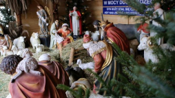 Budowa szopki bożonarodzeniowej na Jasnej Górze. 21.12.2018. Fot. PAP/W. Deska