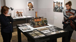 Wystawa "Widok zza bliska. Inne obrazy Zagłady" w Muzeum Etnograficznym w Krakowie. Fot. PAP/J. Bednarczyk