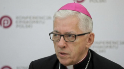 Metropolita katowicki, przewodniczący Komisji Duszpasterstwa abp Wiktor Skworc. Fot. PAP/P. Supernak