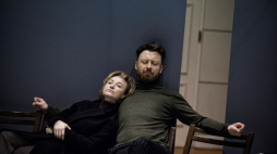 Próby do „Jak być kochaną”. Na zdj. Gabriela Muskała, Adam Szczyszczaj. Fot. Magda Hueckel. Źródło: www.narodowy.pl