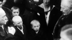 Poznań, 27.12.1918. Przyjazd Ignacego Paderewski do Poznania. Fot. PAP/CAF-reprodukcja