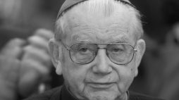 Bp Alojzy Orszulik. Fot. PAP/G. Michałowski