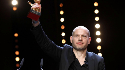 Nadav Lapid ze Złotym Niedźwiedziem 69. Berlinale. Fot. PAP/EPA
