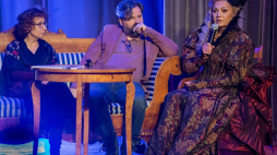 Reżyser Waldemar Zawodziński, librecistka Małgorzata Sikorska-Miszczuk (L) i śpiewaczka Małgorzata Walewska podczas spotkania prasowego nt. światowej premiery opery „Człowiek z Manufaktury”. Łódź, 01.2019. Fot. PAP/G. Michałowski