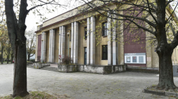 Muzeum PRL-u w budynku dawnego kina "Światowid" w krakowskiej Nowej Hucie. Fot. PAP/J. Bednarczyk