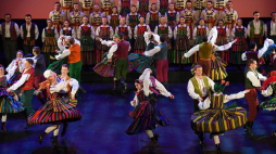 Występ Państwowego Zespołu Ludowego Pieśni i Tańca „Mazowsze” im. Tadeusza Sygietyńskiego. 2018 r. Fot. PAP/P. Nowak