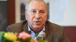 Kraków, 12.03.2019. Aktor Jerzy Stuhr podczas konferencji prasowej, przed premierą spektaklu „Cyrulik sewilski” w jego reżyserii. Fot. PAP/J, Bednarczyk
