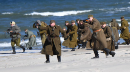 Kołobrzeska inscenizacja historyczna ,,Bój o Kołobrzeg", 2018 rok. Fot. PAP/M. Bielecki