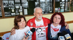 Kraków, 25.03.2019. Monika Ćwiklińska, Piotr Pakosz i Ewa Sroka, którzy rozpoczęli głodówkę w krakowskim kuratorium. Fot. PAP/J. Bednarczyk