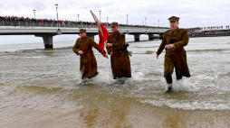 Widowisko historyczne "Bój o Kołobrzeg". Fot. PAP/M. Bielecki