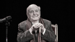 Kompozytor, dyrygent i pianista Leopold Kozłowski podczas jubileuszu 100 rocznicy urodzin w Teatrze Variete w Krakowie. Kraków, 25.11.2018. PAP/J. Graczyński