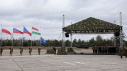 Obchody 20. rocznicy wstąpienia do NATO Polski, Czech i Węgier na terenie 1. Brygady Pancernej w warszawskiej Wesołej. Fot. PAP/P. Supernak