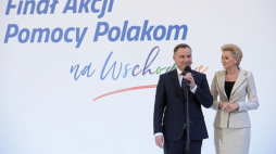 Warszawa, 26.03.2019. Prezydent Andrzej Duda (L) z małżonką Agatą Kornhauser-Dudą (P) biorą udział w podsumowaniu III edycji Akcji Pomoc Polakom na Wschodzie, w Pałacu Prezydenckim. Fot. PAP/M. Obara