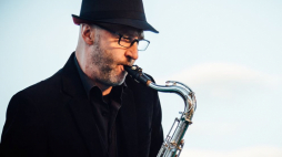 Wojciech Staroniewicz. Źródło: Allegro Records 