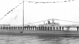 31 lipca 1932 r. Obchody Święta Morza w Gdyni. ORP „Wilk” w gali banderowej. Źródło: NAC
