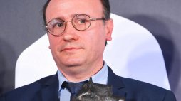 Warszawa, 03.04.2019. Laureat nagrody - prozaik, dramatopisarz Rafał Wojasiński podczas uroczystości wręczenia Nagrody Literackiej im. Marka Nowakowskiego, 3 bm. w Pałacu Rzeczypospolitej w Warszawie. Fot. PAP/R. Pietruszka