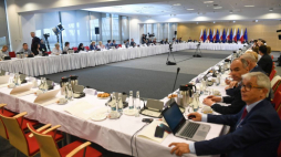 Warszawa, 26.04.2019. W centrum konferencyjnym na PGE Narodowym rozpoczęły się obrady okrągłego stołu edukacyjnego. Fot. PAP/R. Pietruszka 