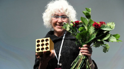 Caroline Leaf odebrała nagrodę Smoka Smoków. Fot. PAP/J. Bednarczyk