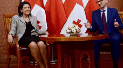 Warszawa, 08.05.2019. Premier Mateusz Morawiecki (P) i prezydent Gruzji Salome Zurabiszwili (L) podczas spotkania w KPRM, 8 bm. Prezydent Gruzji składa oficjalną wizytę w Polsce. Fot. PAP/J. Kamiński