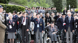Mignano Monte Lungo, Włochy, 16.05.2019. Uroczystości w Mignano Monte Lungo, 16 bm. Jan Józef Kasprzyk i weterani Armii Andersa są na patriotycznej pielgrzymce we Włoszech. W 75. rocznicę bitwy o Monte Cassino, wspólnie z delegacją państwową, odwiedzą groby kolegów. Fot. PAP/L. Szymański