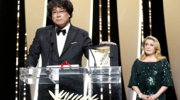 Bong Joon-Ho odebrał Złotą Palmę 72. Międzynarodowego Festiwalu Filmowego w Cannes. Fot. PAP/EPA