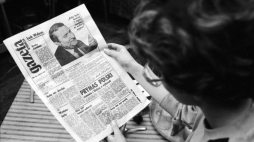 Pierwszy numer Gazety Wyborczej. Fot. PAP/W. Rozmysłowicz