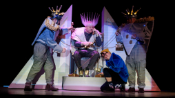 „Ile żab waży księżyc”. Źródło: Śląski Teatr Lalki i Aktora Ateneum