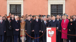 Prezydent Andrzej Duda przemawia podczas uroczystości z okazji Święta Konstytucji 3 Maja na pl. Zamkowym w Warszawie. Fot. PAP/R. Guz
