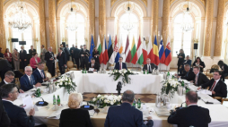 Warszawa, 01.05.2019. Spotkanie na Zamku Królewskim w Warszawie, High Level Summit, w którym biorą udział szefowie rządów państw europejskich, którzy przyjechali do Polski na zaproszenie premiera Mateusza Morawieckiego. PAP/R. Pietruszka