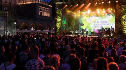 Koncert finałowy Festiwalu Zaczarowanej Piosenki na Rynku Głównym w Krakowie. 15.06.2019. Fot. PAP/J. Bednarczyk