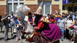 Kraków, 27.06.2017. Coroczny Pochód Lajkonika, odbywający się w pierwszy czwartek po Bożym Ciele. PAP/J. Bednarczyk