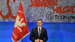 Premier Mateusz Morawiecki przemawia podczas obchodów 35-lecia powstania Solidarności Walczącej oddział Trójmiasto-Gdynia. Fot. PAP/A. Warżawa