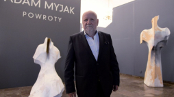 Sandomierz, 16.09.2016. Prof. Adam Myjak podczas wernisażu swoich prac pt. "Powroty. Rzeźba/Rysunek". (zuz) PAP/P. Polak