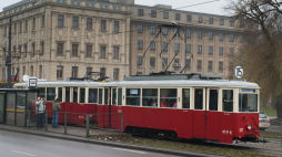 Tramwaj 5N+5ND. Łódź, 2013 r. Fot. PAP/G. Michałowski