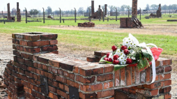 Uroczystości Międzynarodowego Dnia Pamięci o Zagładzie Romów w byłym niemieckim obozie zagłady Auschwitz II-Birkenau. 02.08.2018. Fot. PAP/J. Bednarczyk