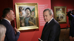 Warszawa, 17.07.2019. Wicepremier, minister kultury Piotr Gliński podczas otwarcia wystawy "Na jednej strunie: Malczewski i Słowacki" z cyklu "Skarby Muzeum Narodowego w Warszawie" w Muzeum Narodowym w Warszawie. Fot. PAP/W. Olkuśnik