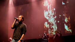 Koncert „Historie” w wykonaniu Smolika, Natalii Grosiak i Miuosha (na zdjęciu) w Katowicach. 2016 r. Fot. PAP/A. Grygiel