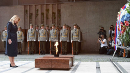 Prezydent Słowacji Zuzana Czaputova podczas obchodów 75. rocznicy wybuchu Słowackiego Powstania Narodowego w Bańskiej Bystrzycy. Fot. PAP/CTK